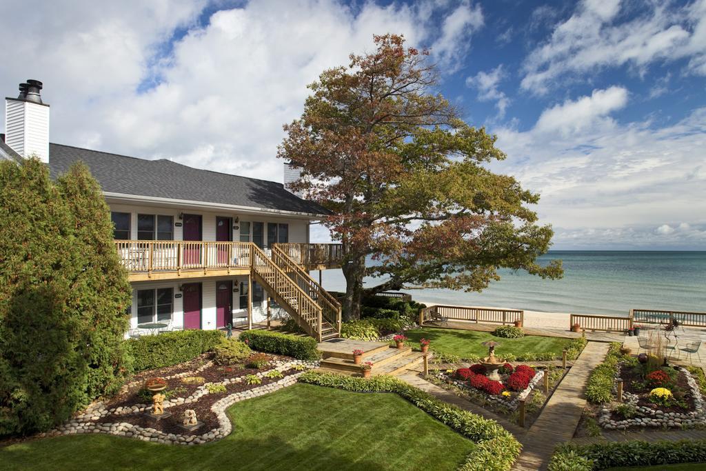Huron House Bed and Breakfast Oscoda Exterior foto