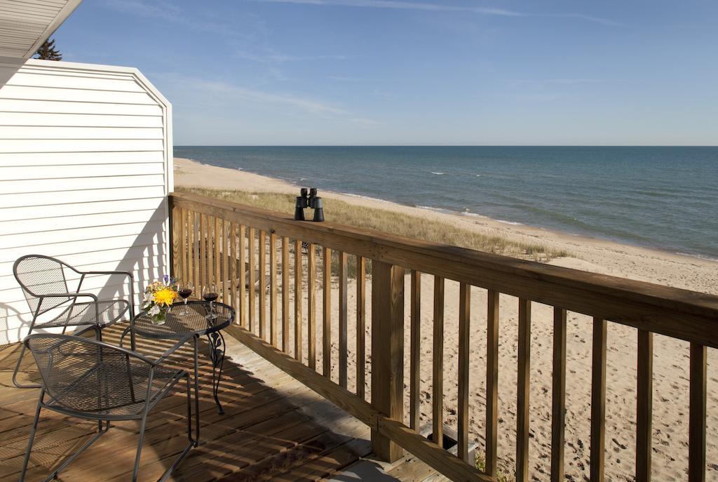 Huron House Bed and Breakfast Oscoda Exterior foto