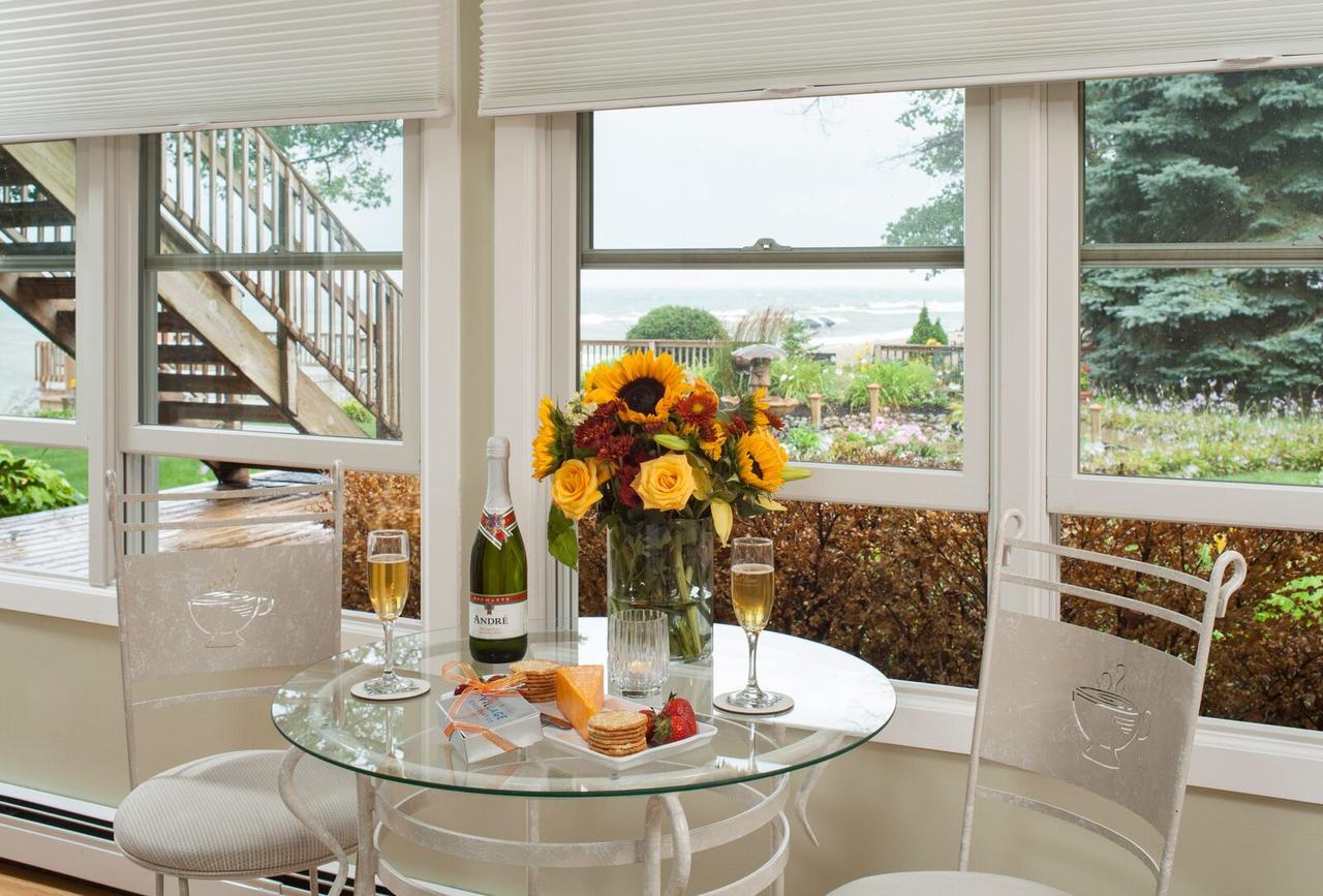Huron House Bed and Breakfast Oscoda Exterior foto