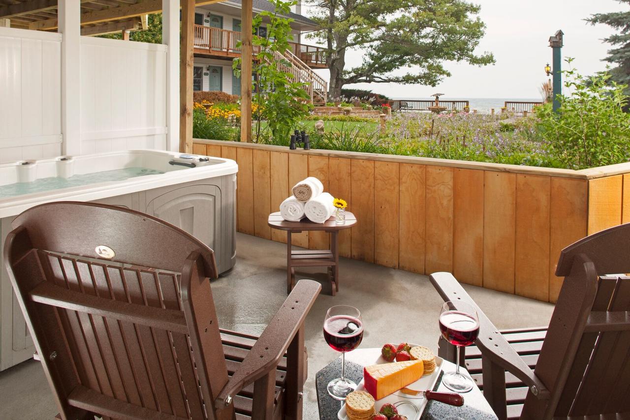 Huron House Bed and Breakfast Oscoda Exterior foto